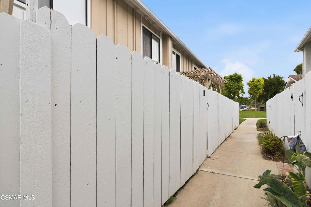 3444 Lockwood Court, Unit 18 Simi Valley, CA 93063 - Photo 27 of 32