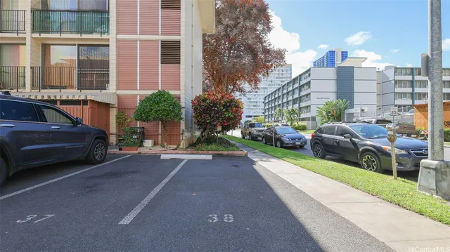 $2,000 | 933 Kaheka Street, Unit A309, Honolulu, HI 96814