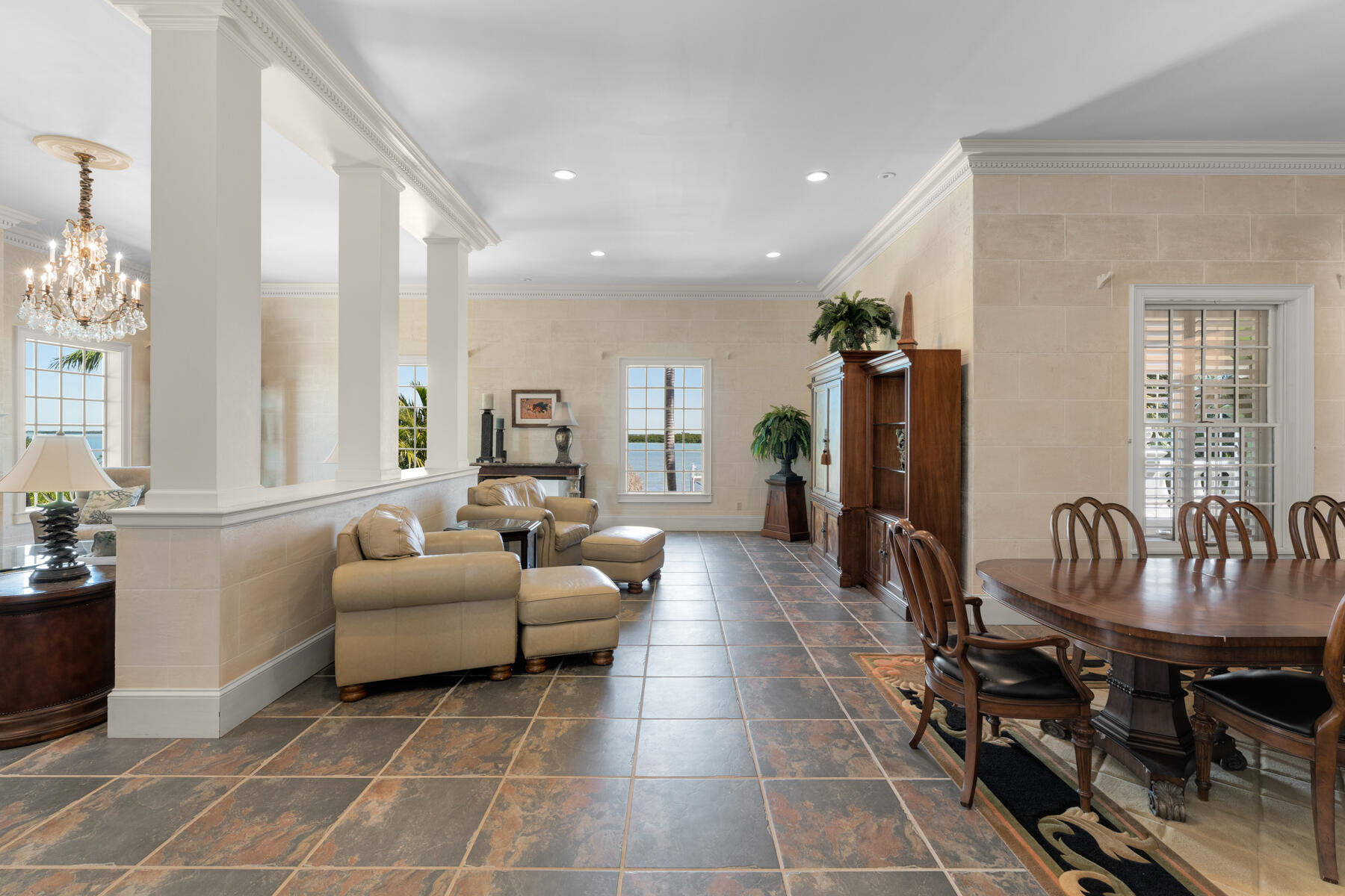 55 2 Turtles Lane Key West, FL 33040 - Photo 25 of 87 Living area