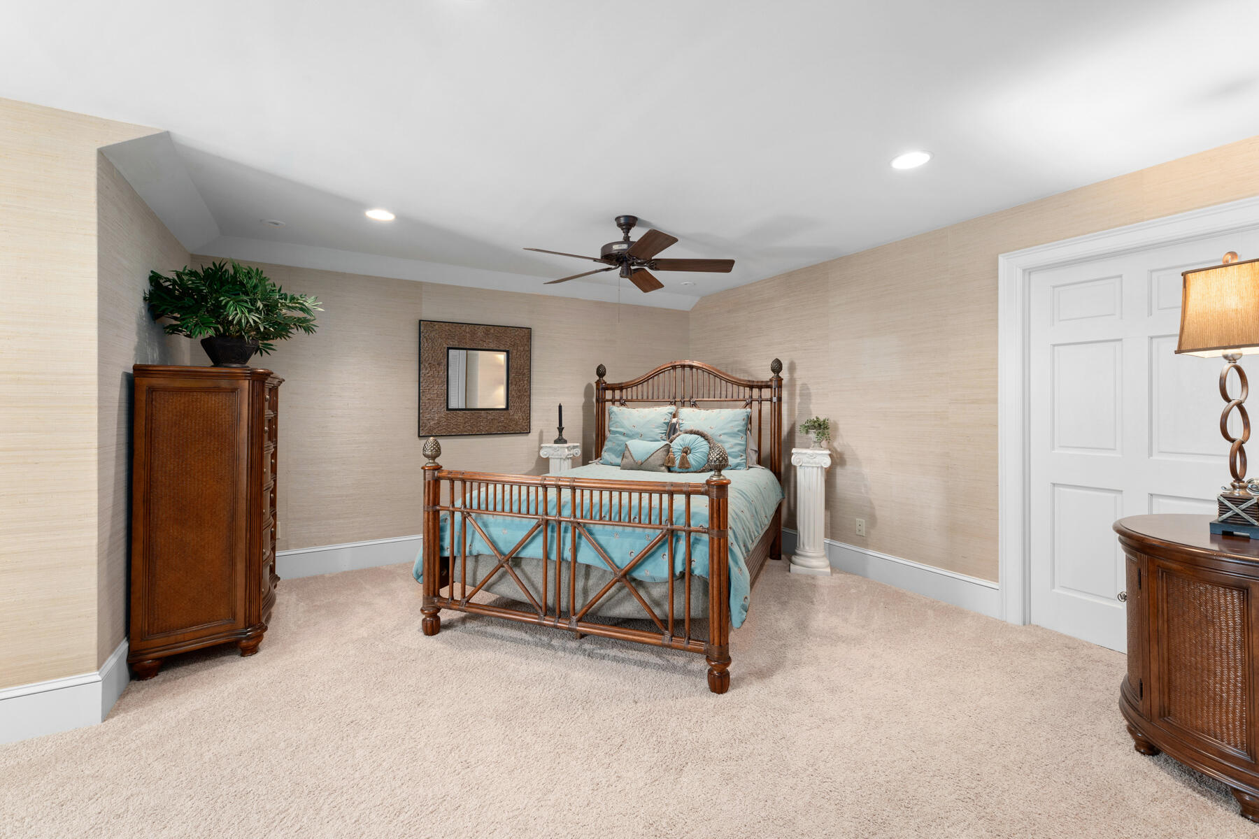 55 2 Turtles Lane Key West, FL 33040 - Photo 63 of 87 Upstairs guest bedroom