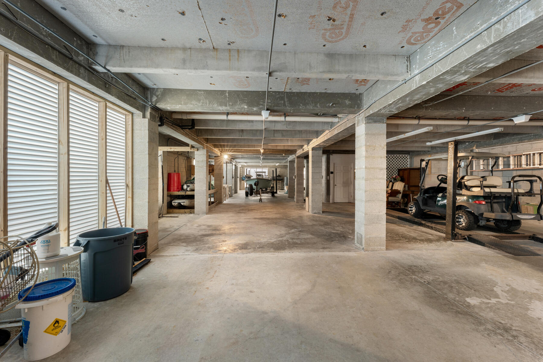 55 2 Turtles Lane Key West, FL 33040 - Photo 77 of 87 Garage area for multiple cars