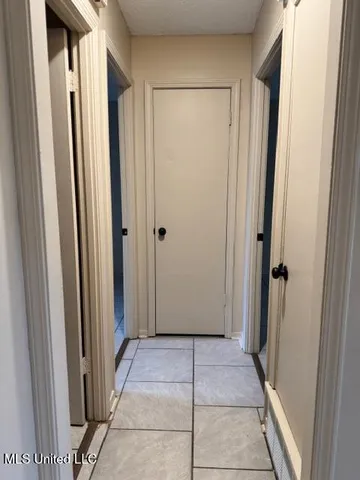 $1,300 | 6118 Kensington Road, Horn Lake, MS 38637