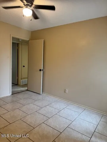 $1,300 | 6118 Kensington Road, Horn Lake, MS 38637