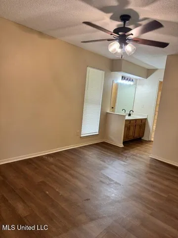 $1,300 | 6118 Kensington Road, Horn Lake, MS 38637