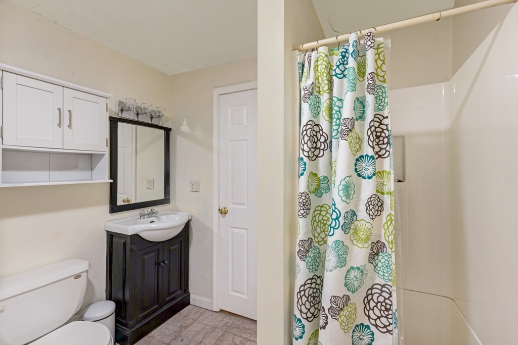 260 Shagbark Road Taunton, MA 02780 - Photo 23 of 40