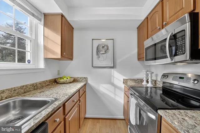 $404,500 | 4617 28th Road South, Unit B, Arlington, VA 22206