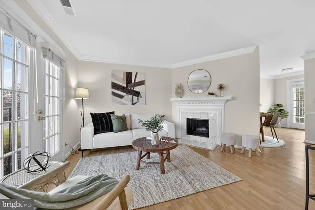 $404,500 | 4617 28th Road South, Unit B, Arlington, VA 22206