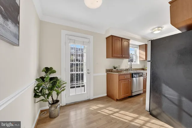 $404,500 | 4617 28th Road South, Unit B, Arlington, VA 22206