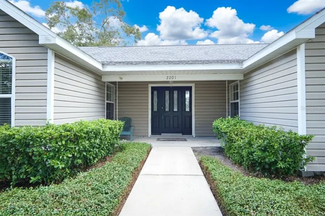 $464,900 | 2201 Howard Lane, Tampa, FL 33612