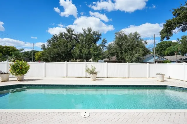 $464,900 | 2201 Howard Lane, Tampa, FL 33612