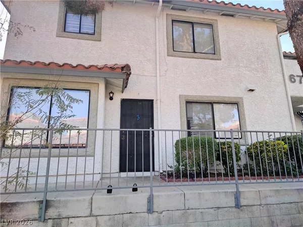$1,500 | 6713 West Charleston Boulevard, Unit 3, Las Vegas, NV 89146