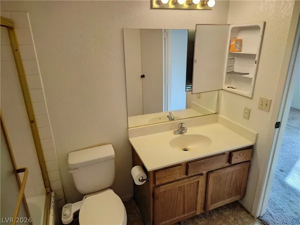 $1,500 | 6713 West Charleston Boulevard, Unit 3, Las Vegas, NV 89146