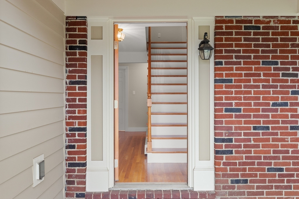 27 Colrain Road Topsfield, MA 01983 - Photo 4 of 42