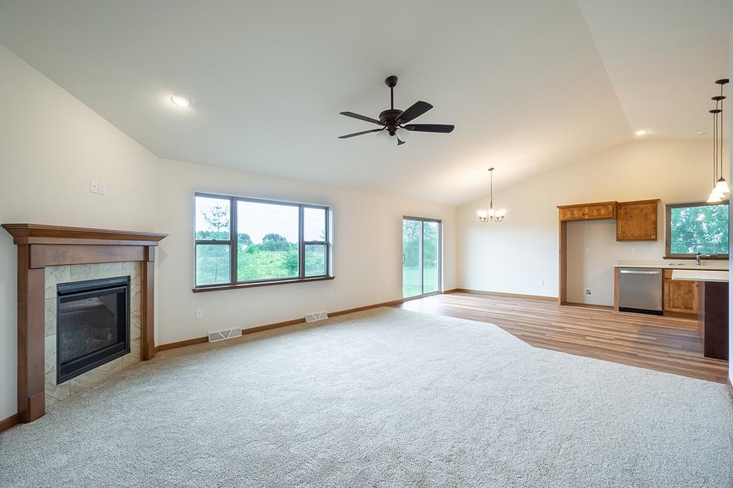 5589 Forest Creek Road, Unit FO26 Stevens Point, WI 54482 - Photo 8 of 32