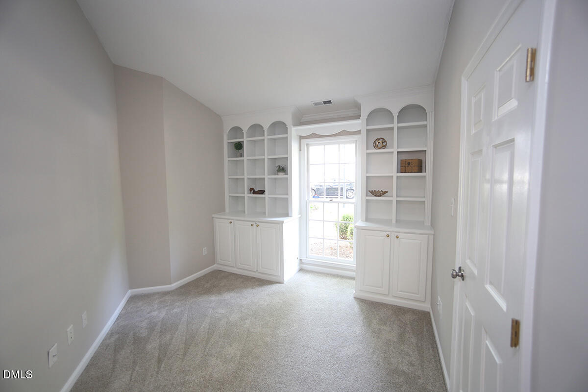 1106 Cotswold Court Raleigh, NC 27609 - Photo 18 of 26 1106 Cotswold Ct