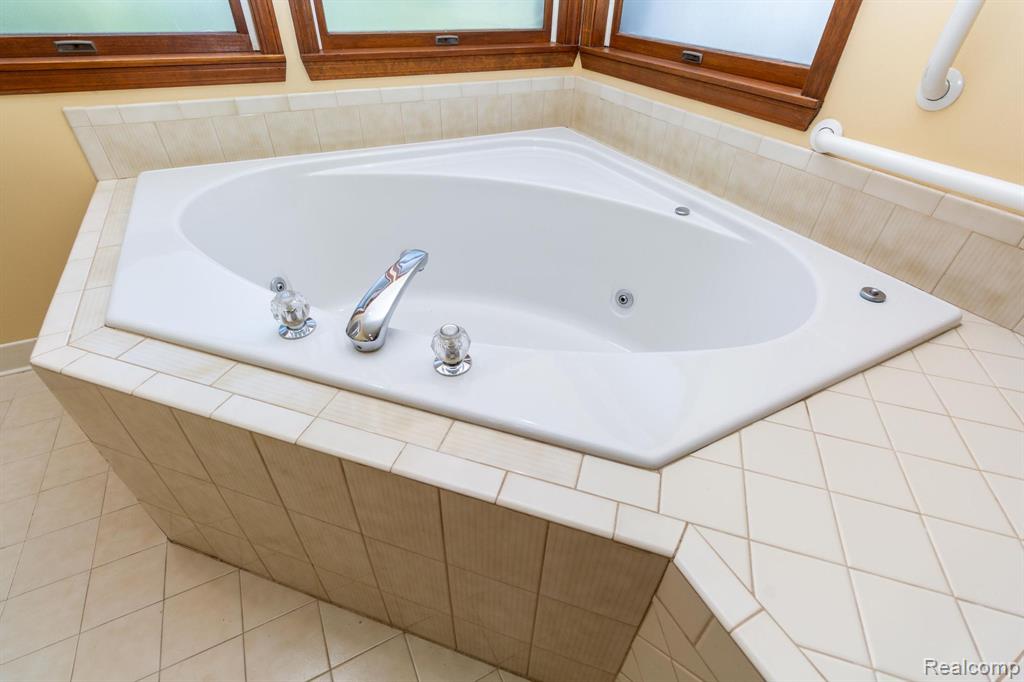 26429 Inkster Road Flat Rock, MI 48134 - Photo 29 of 93 Gallery Image 29