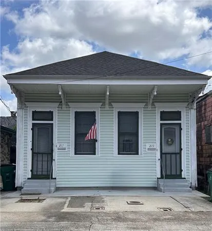 $1,400 | 217 Lavoisier Street, Gretna, LA 70053