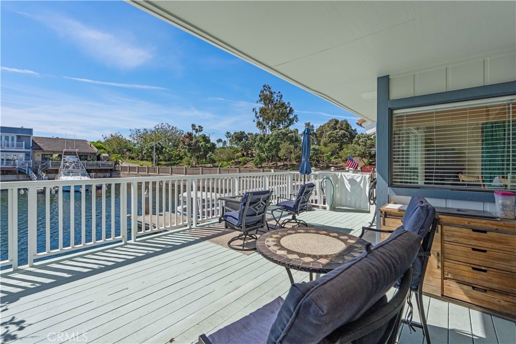 4574 Gateshead Oxnard, CA 93035 - Photo 23 of 70 SOUTH FACING main deck provides sunshine all day long!