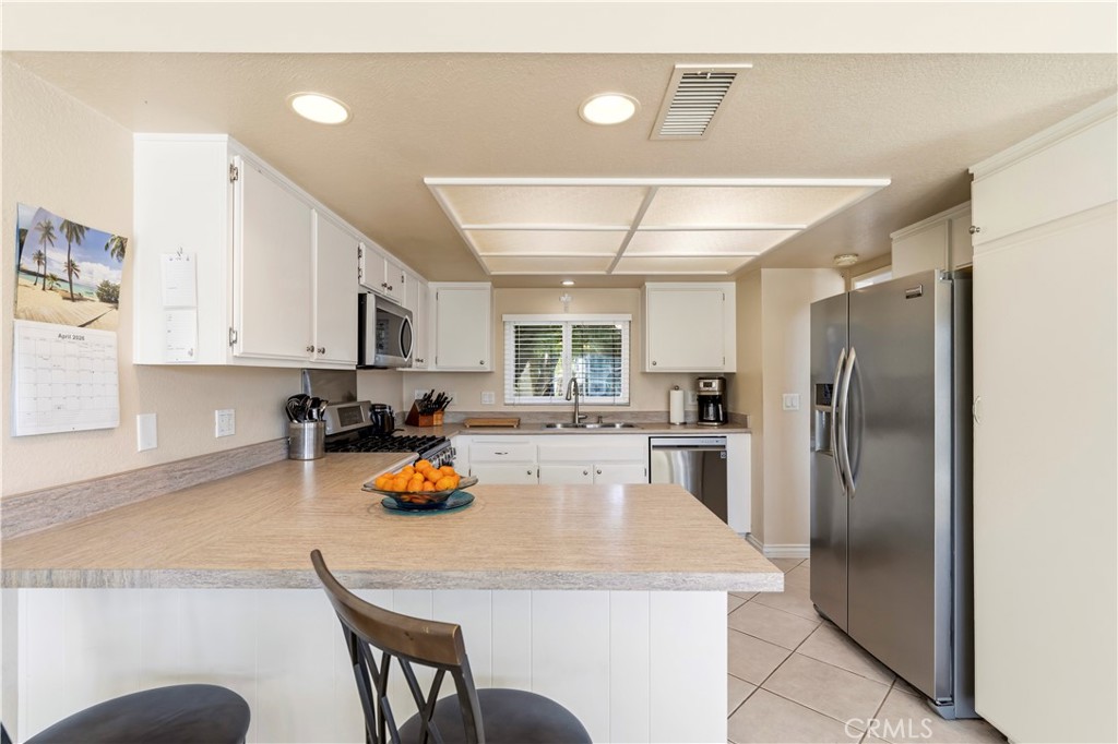 4574 Gateshead Oxnard, CA 93035 - Photo 31 of 70