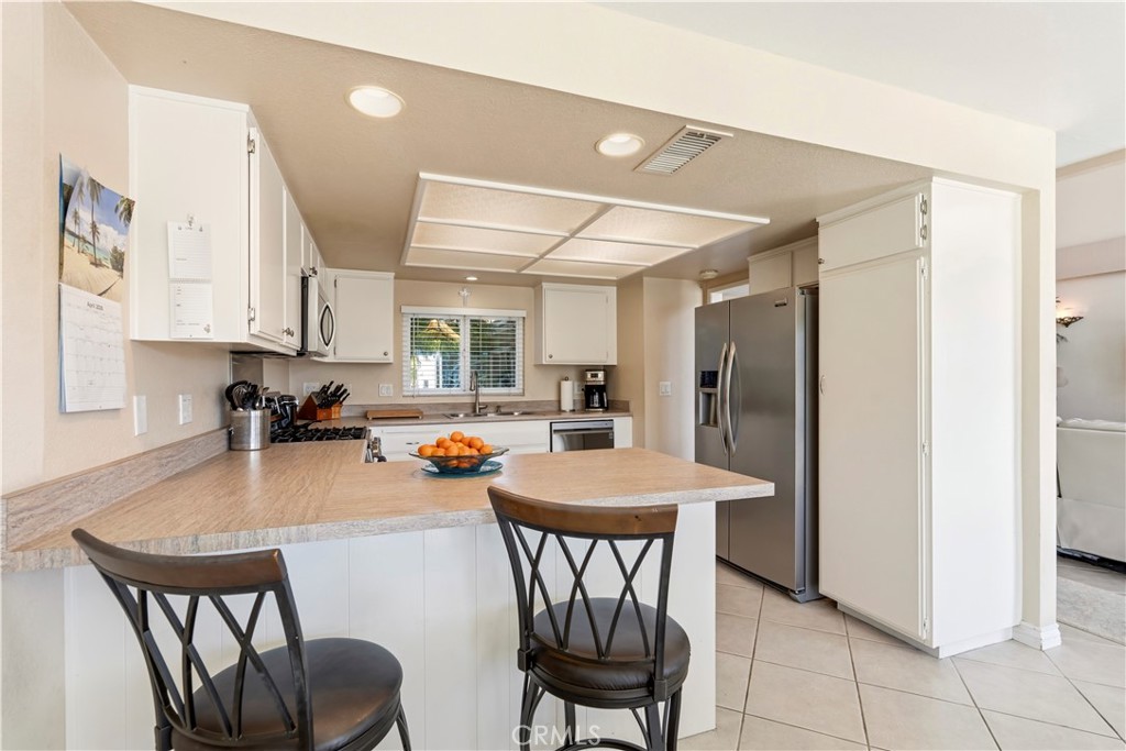 4574 Gateshead Oxnard, CA 93035 - Photo 32 of 70 Stainless Steel Appliances