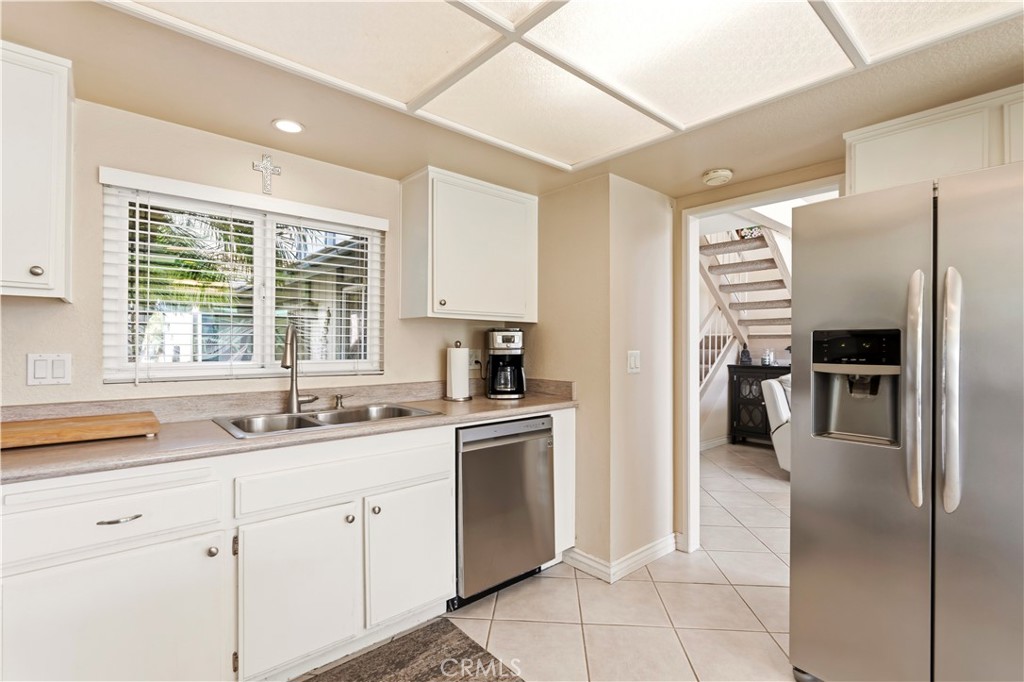 4574 Gateshead Oxnard, CA 93035 - Photo 36 of 70