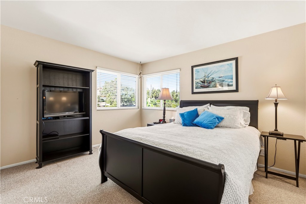 4574 Gateshead Oxnard, CA 93035 - Photo 49 of 70
