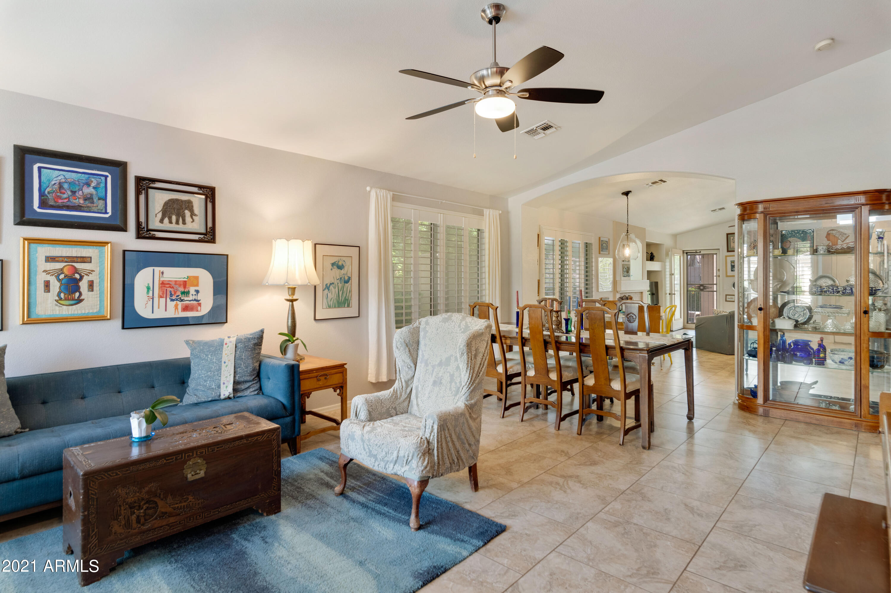 79 West Del Rio Street Gilbert, AZ 85233 - Photo 5 of 27 Family Rm/Dining Rm View 2
