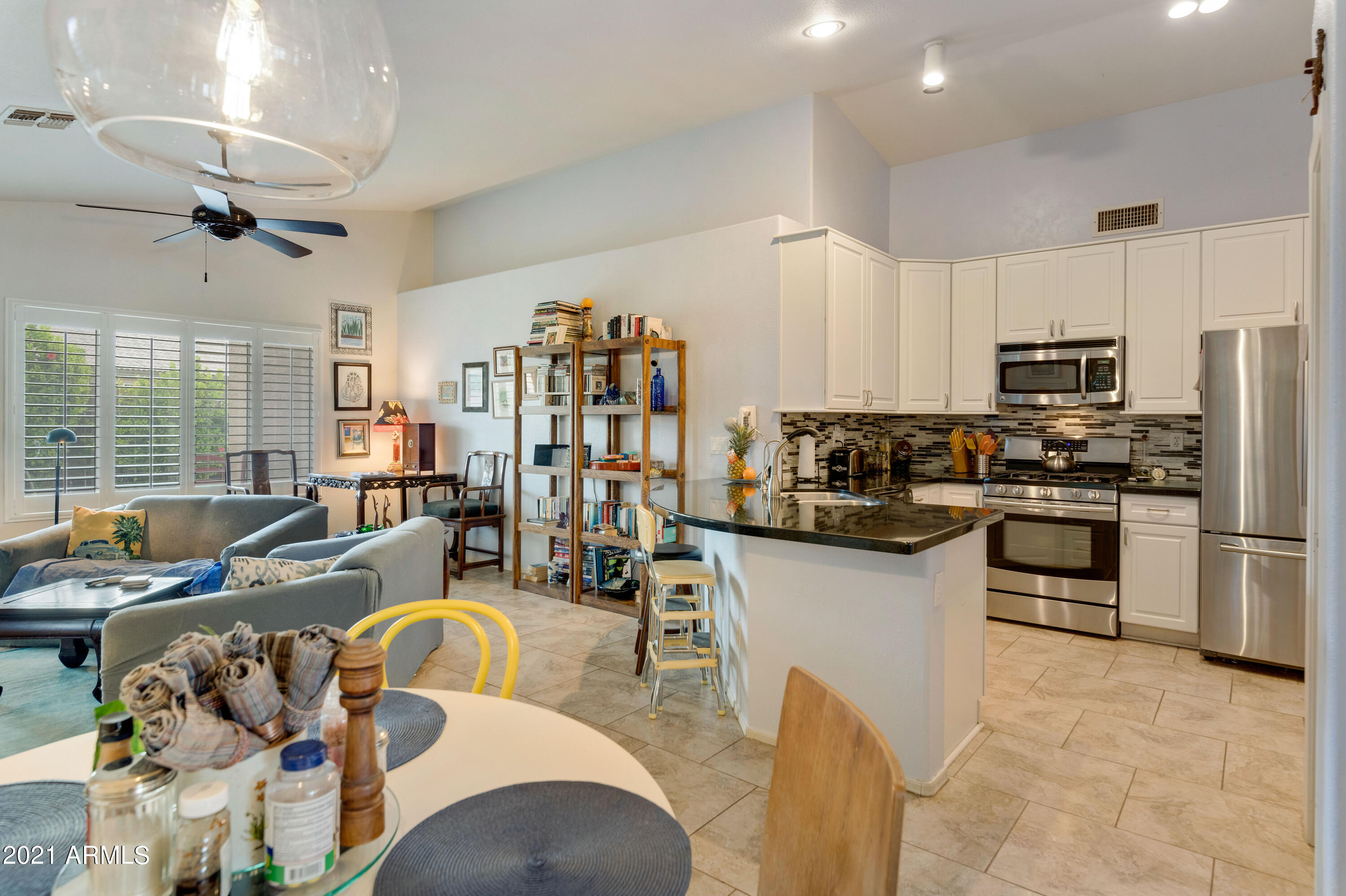 79 West Del Rio Street Gilbert, AZ 85233 - Photo 8 of 27 Gathering Spot in the House