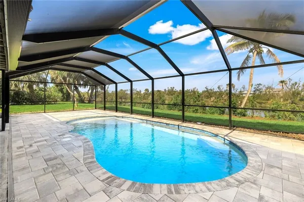 $849,000 | 647 Rabbit Road, Sanibel, FL 33957