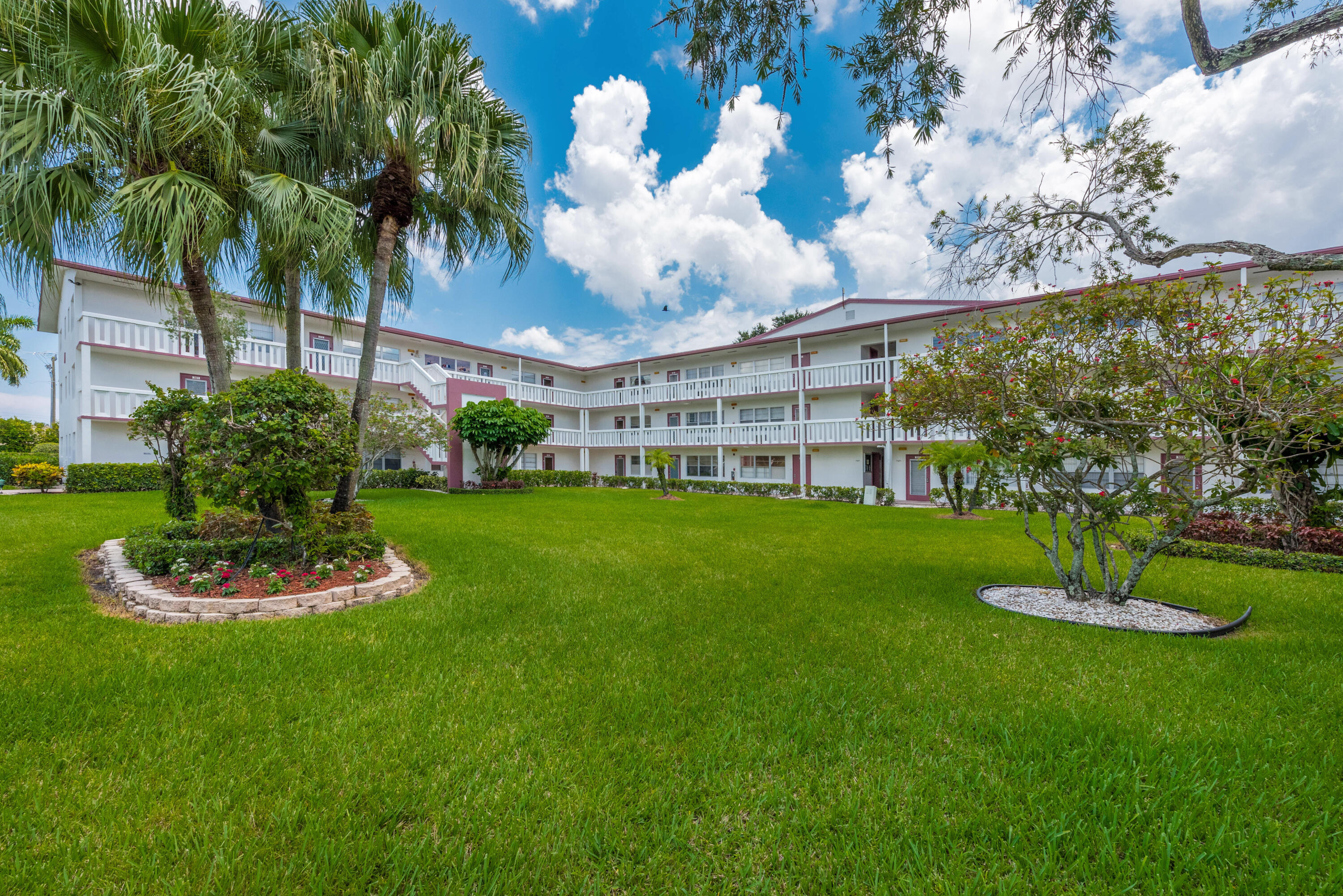 551 Fanshaw North, Unit 551 Boca Raton, FL 33434 - Photo 22 of 36 551 Fanshaw N.-4