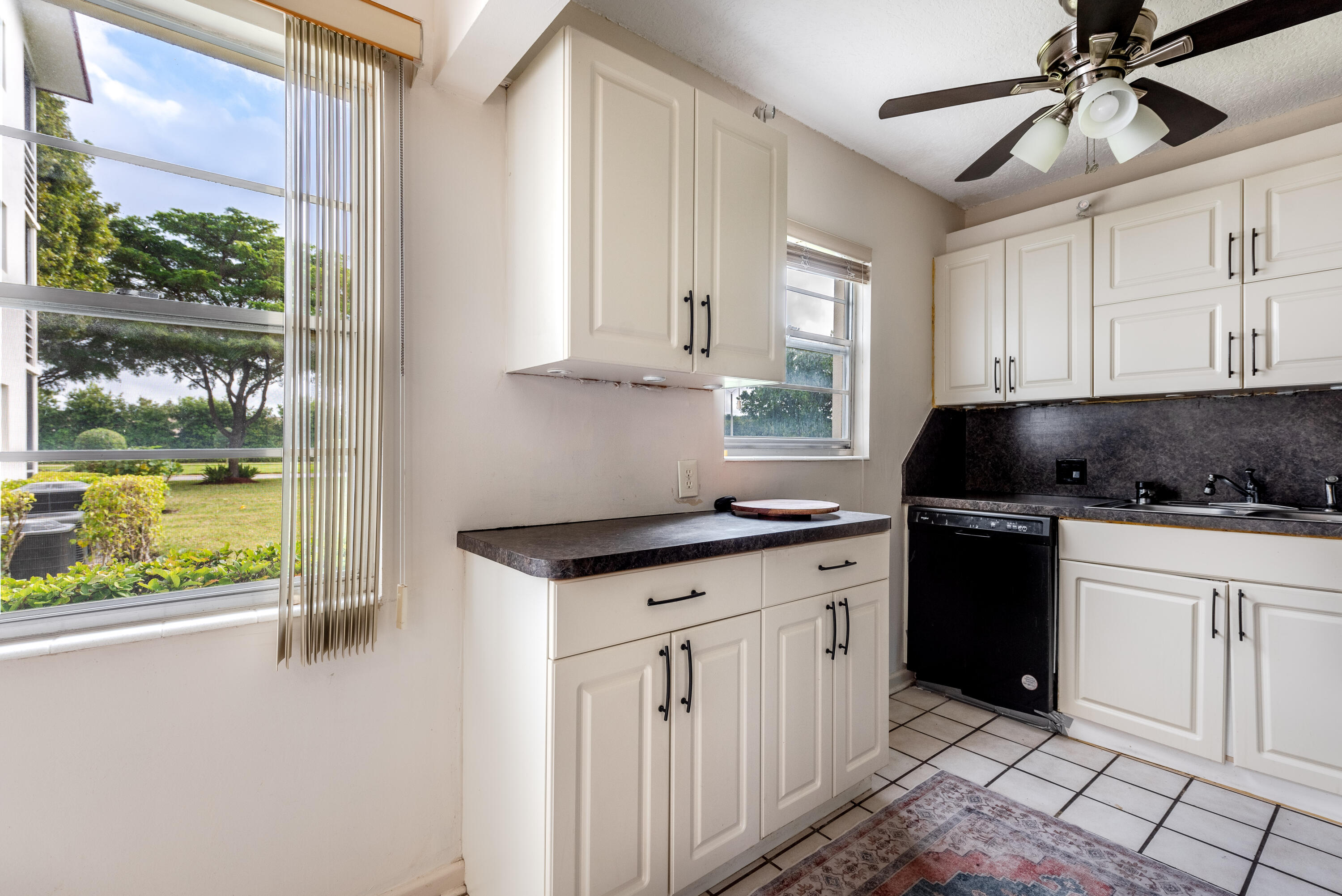 551 Fanshaw North, Unit 551 Boca Raton, FL 33434 - Photo 9 of 36 551 Fanshaw N-11