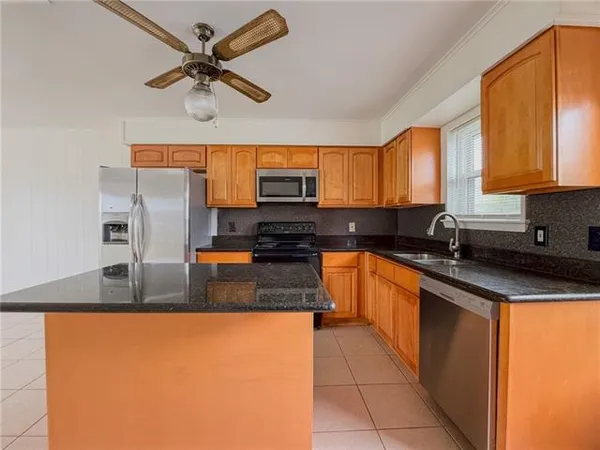 $1,600 | 508 Avenue G, Unit A, Marrero, LA 70072