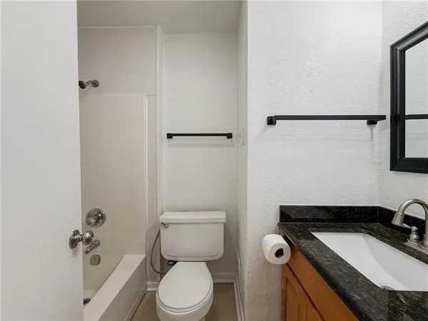 $1,600 | 508 Avenue G, Unit A, Marrero, LA 70072