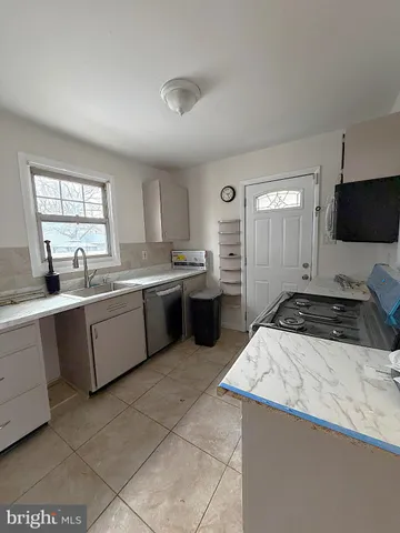 $375,000 | 91 Irvington Place, Trenton, NJ 08610