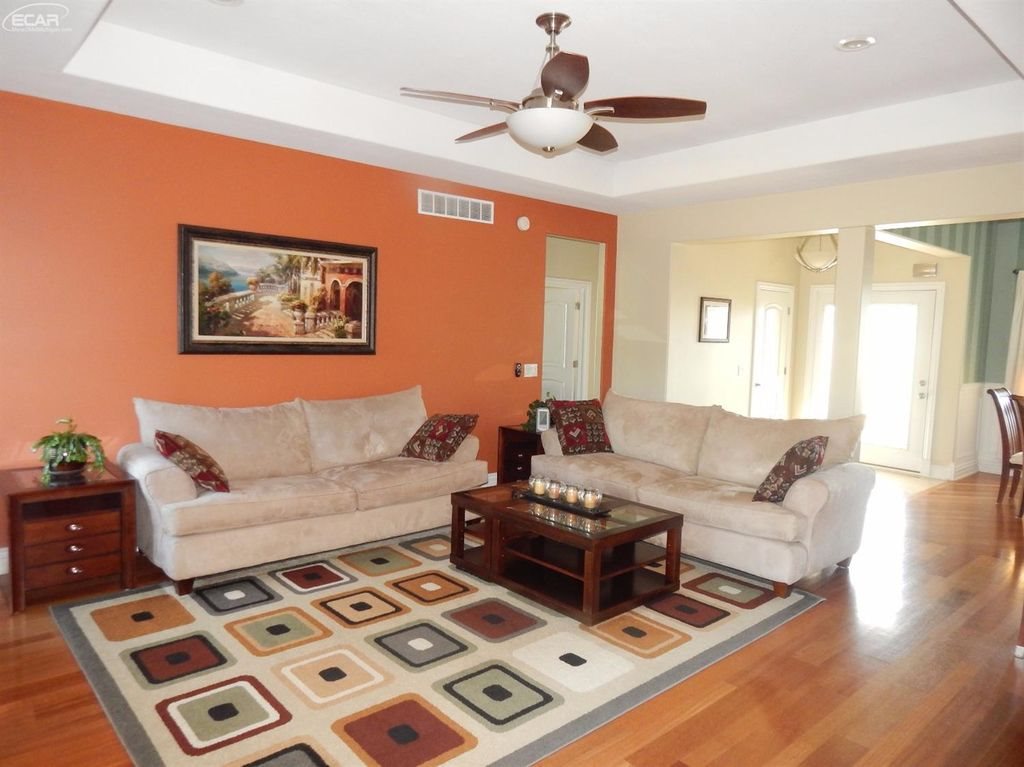 6339 East River Road Flushing, MI 48433 - Photo 3 of 10