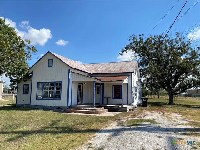 $124,777 | 517 South Center Street, Marion, TX 78124