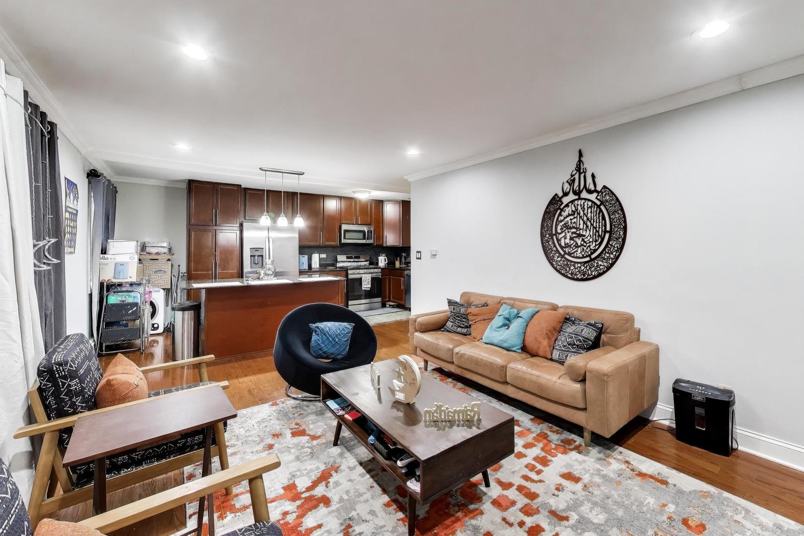 6400 North Ridge Boulevard, Unit 402 Chicago, IL 60626 - Photo 5 of 16