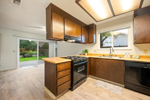 $420,000 | 5846 Pikes Peak Way, Sacramento, CA 95842