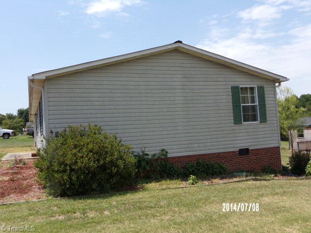 440 Old Offen Po Road Traphill, NC 28685 - Photo 6 of 28 Gallery Image 6