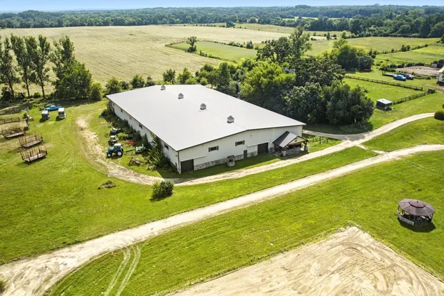 $2,200,000 | S75W35621 Wilton Road, Eagle, WI 53119