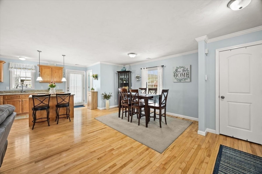 525 Anthony Street Fall River, MA 02721 - Photo 4 of 38