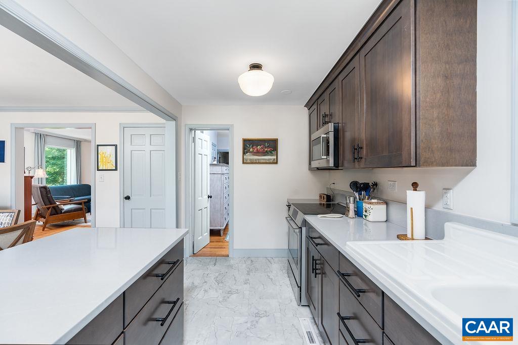 10 Deer Path Charlottesville, VA 22903 - Photo 13 of 44 Gallery Image 13