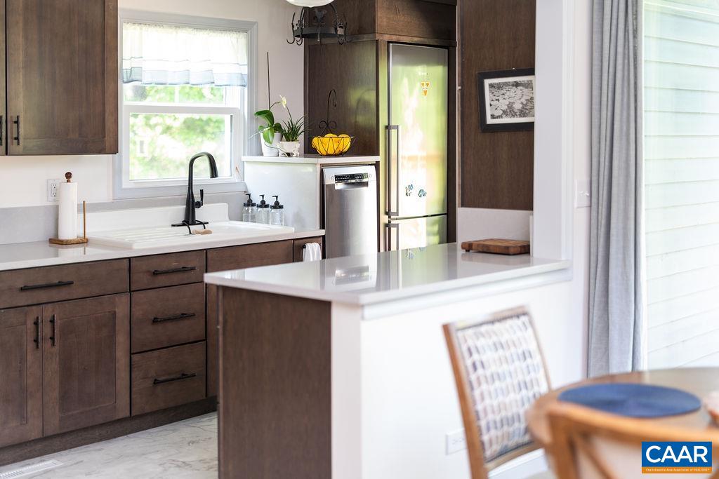 10 Deer Path Charlottesville, VA 22903 - Photo 3 of 44 Gallery Image 3