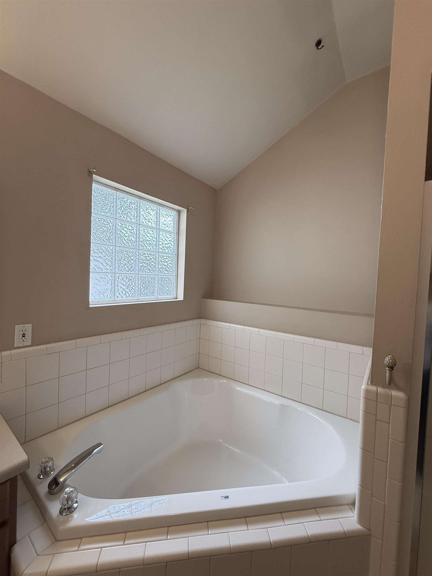 8312 Innsbrook Drive Tallahassee, FL 32312 - Photo 4 of 48