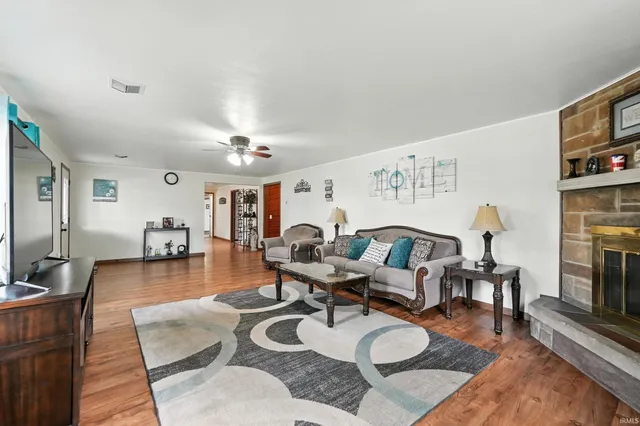 $257,500 | 522 North Main Street, Topeka, IN 46571