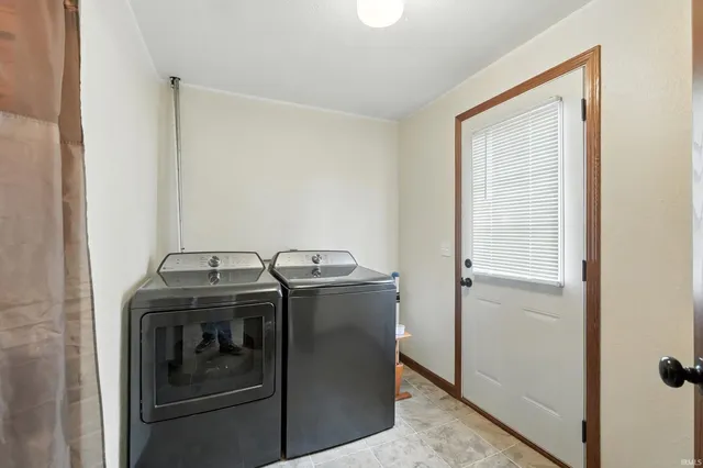 $257,500 | 522 North Main Street, Topeka, IN 46571