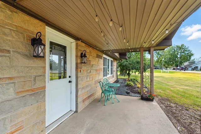 $257,500 | 522 North Main Street, Topeka, IN 46571