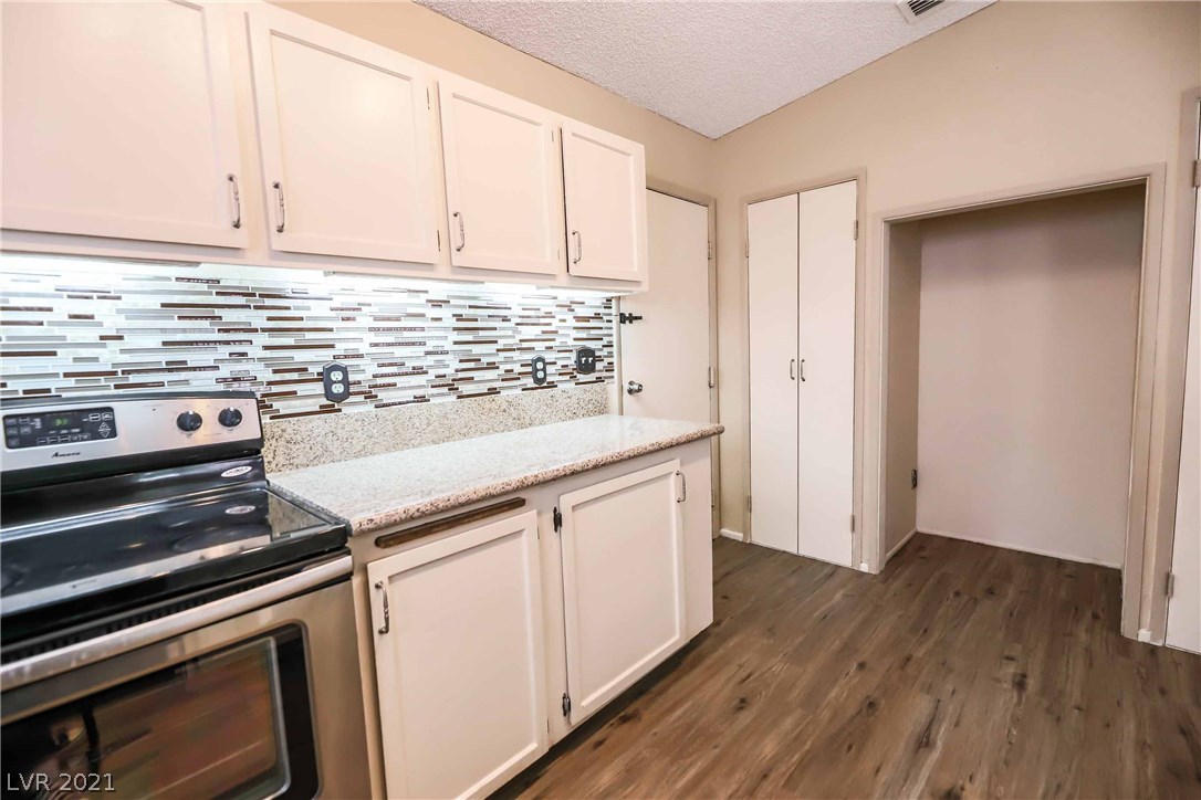 3110 Trueno Road Henderson, NV 89014 - Photo 15 of 47