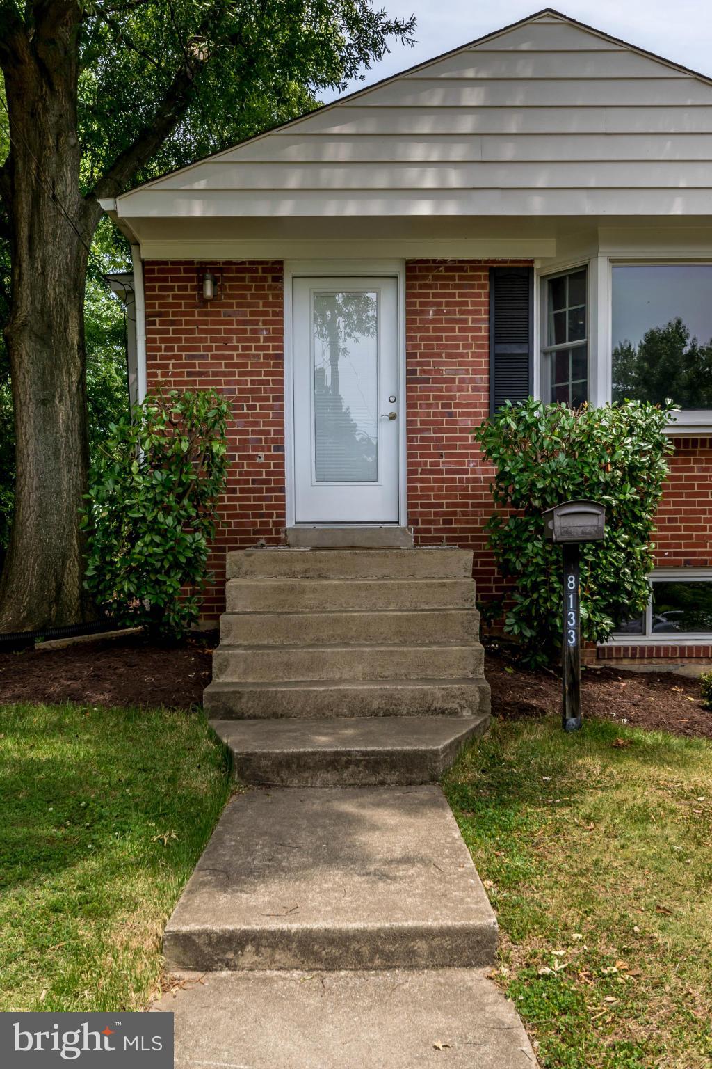 8133 Bainbridge Road Alexandria, VA 22308 - Photo 29 of 30 Exterior (Front)