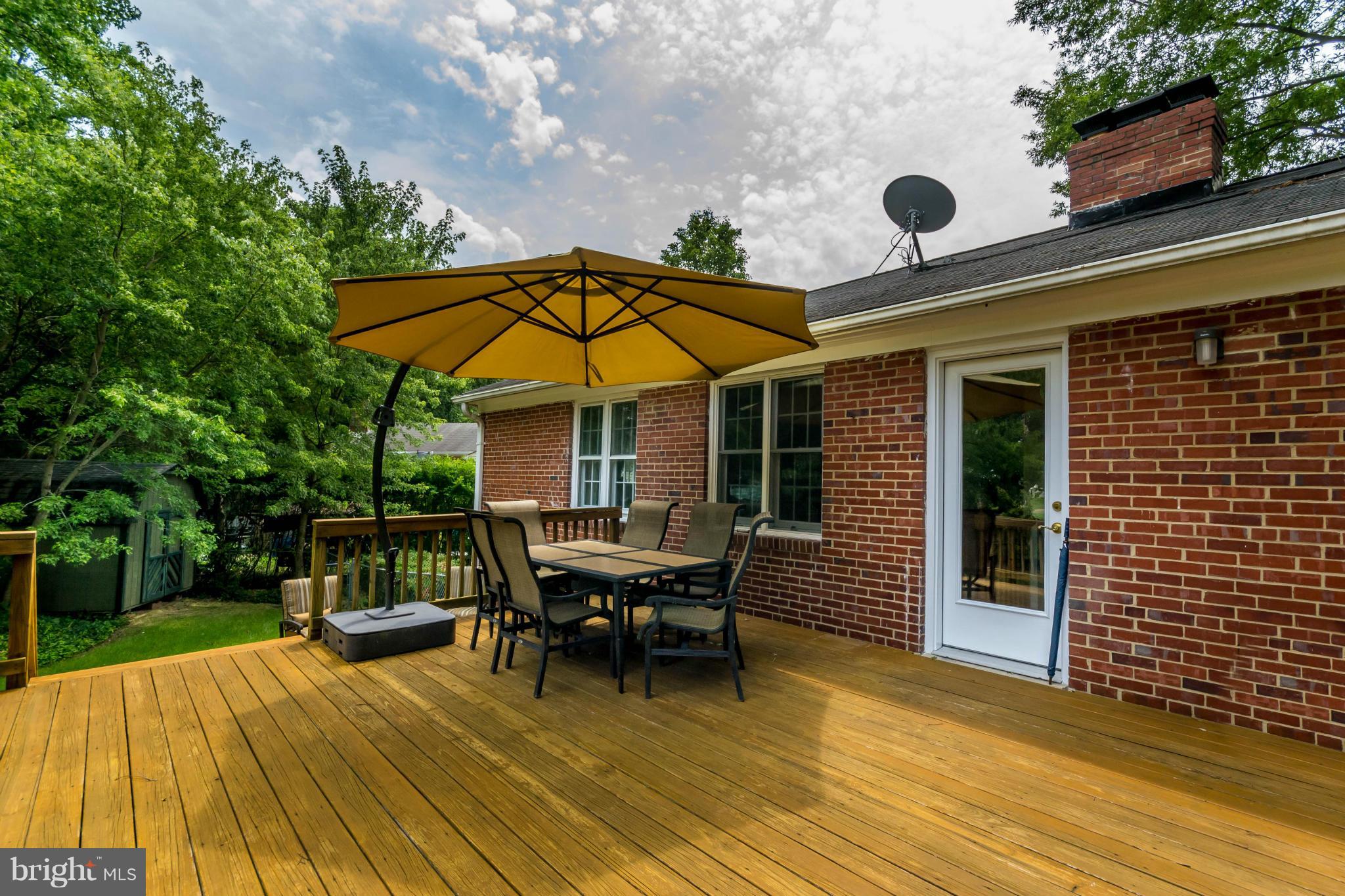 8133 Bainbridge Road Alexandria, VA 22308 - Photo 10 of 30 Exterior (Rear)
